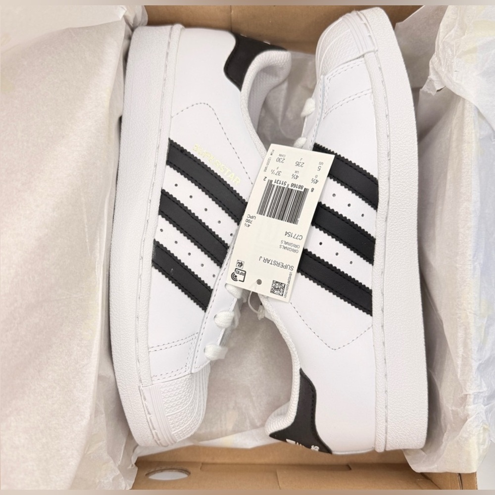 Adidas Originals Superstar J White/Black Boys Sneakers Youth Size 5